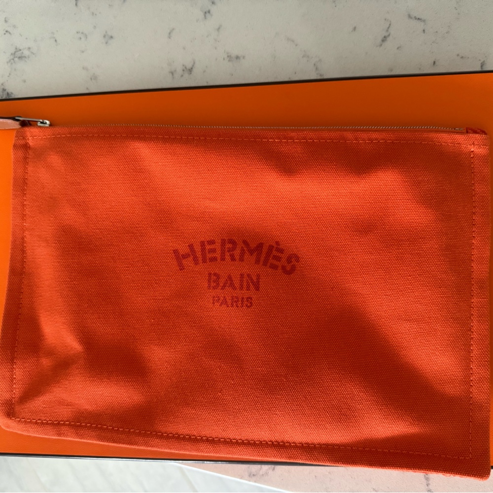 SOLD! Hermes Bain yachting orange pouch w/box